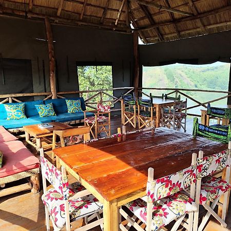 Mwamba Kelele Lodge Fort Portal Екстериор снимка