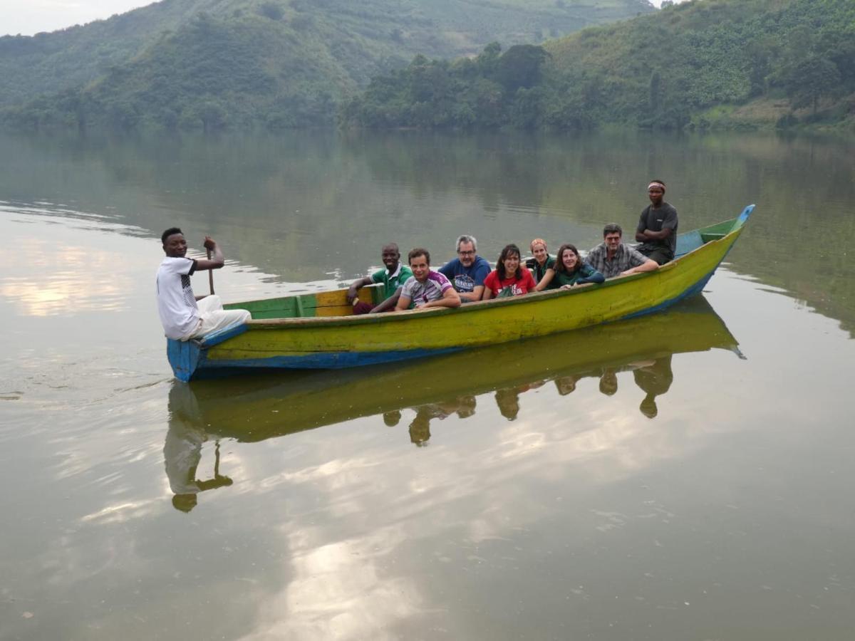 Mwamba Kelele Lodge Fort Portal Екстериор снимка