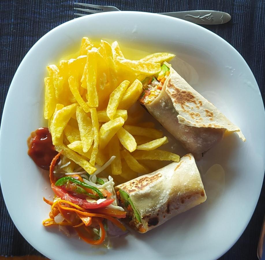 Mwamba Kelele Lodge Fort Portal Екстериор снимка