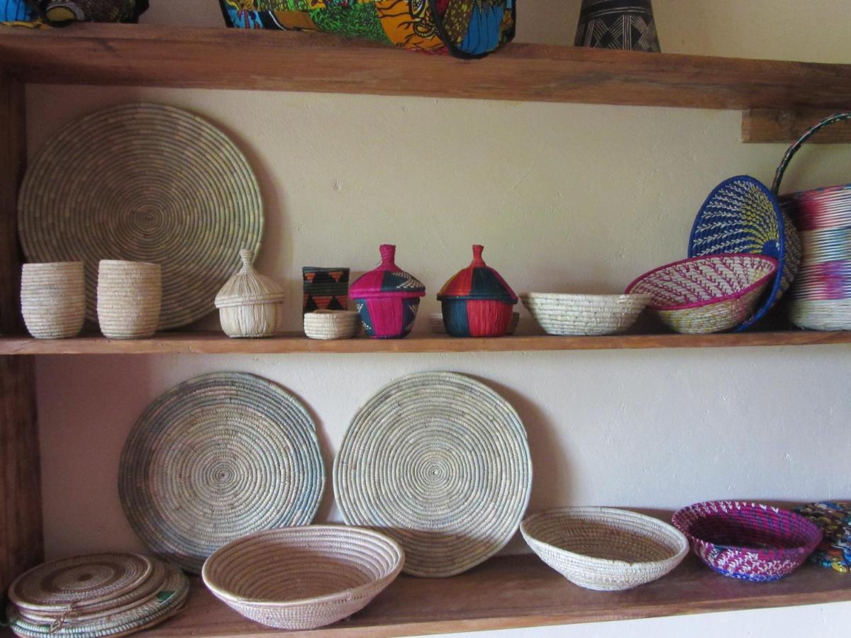 Mwamba Kelele Lodge Fort Portal Екстериор снимка