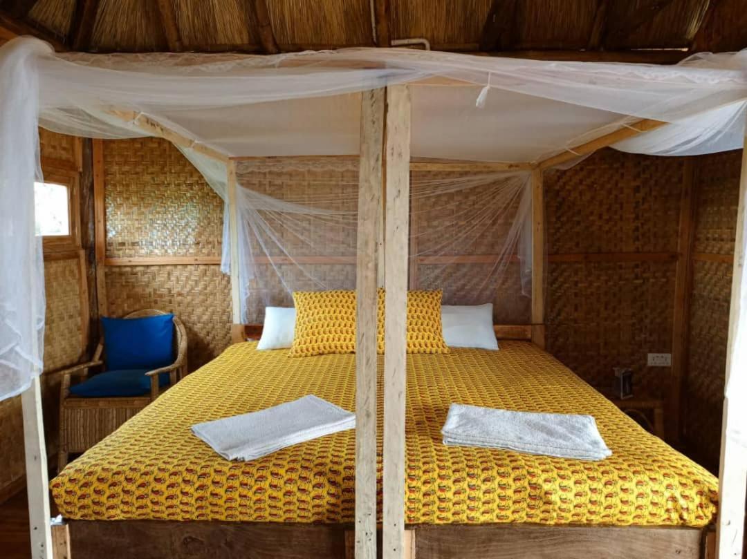 Mwamba Kelele Lodge Fort Portal Екстериор снимка
