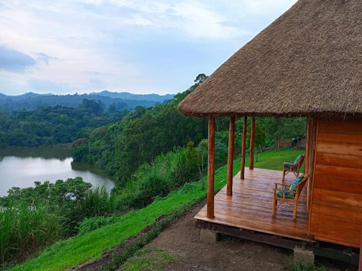 Mwamba Kelele Lodge Fort Portal Екстериор снимка